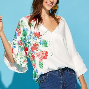 🆕 NWOT Layered Trumpet Sleeve Botanical Blouse